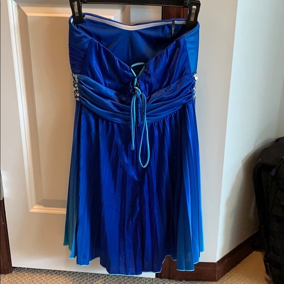 Speechless Dress - Picture 2 of 2